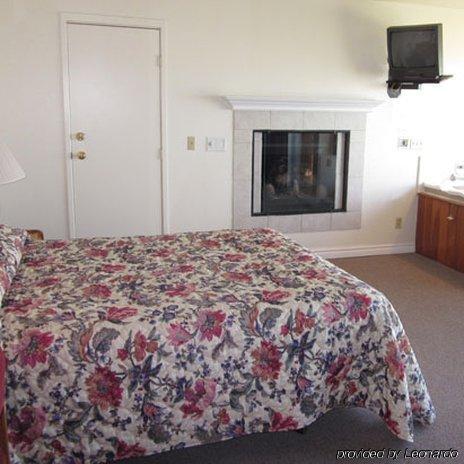 Cozy Cove Beachfront Resort Inn 林肯市 外观 照片
