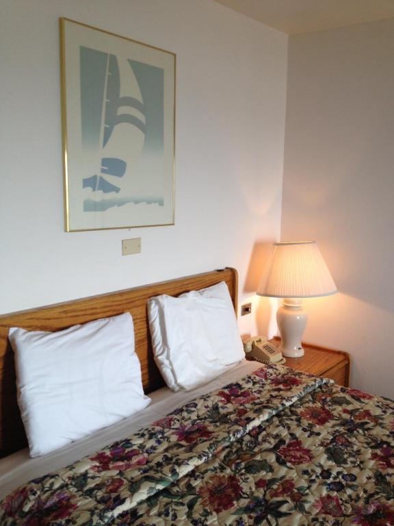 Cozy Cove Beachfront Resort Inn 林肯市 客房 照片