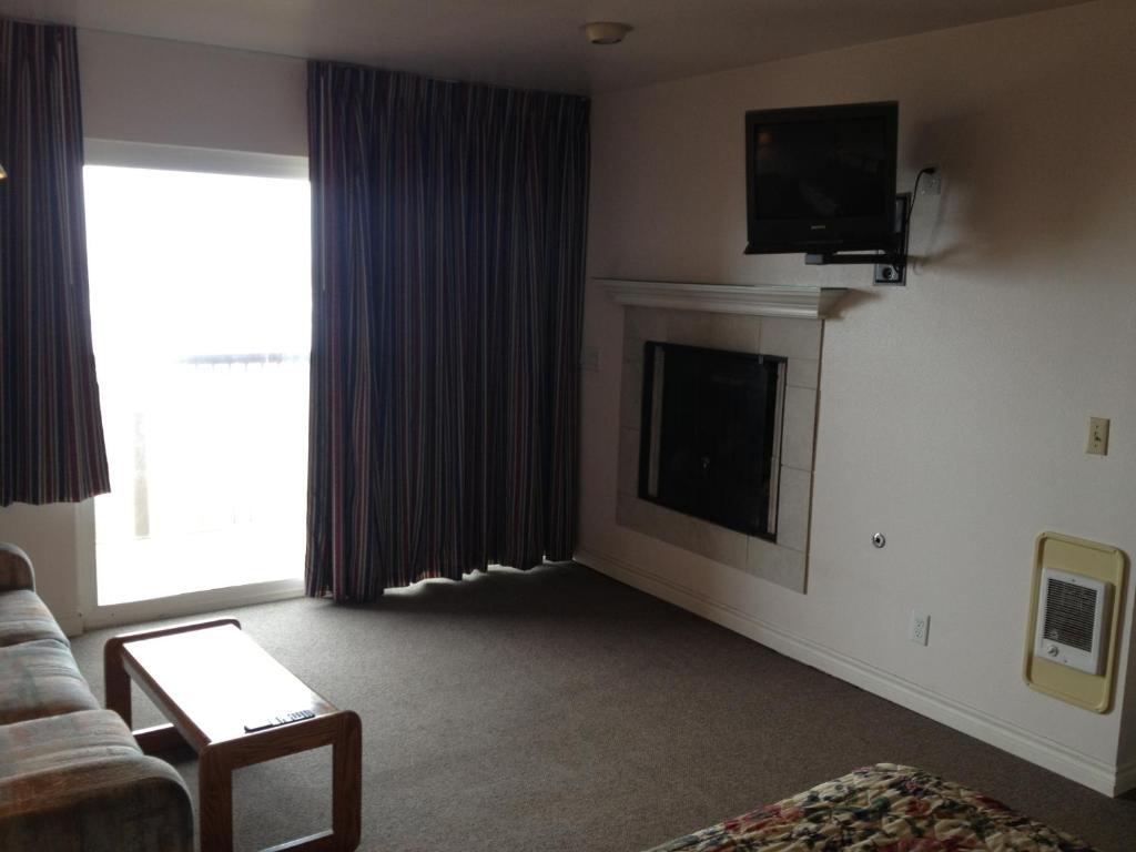 Cozy Cove Beachfront Resort Inn 林肯市 外观 照片