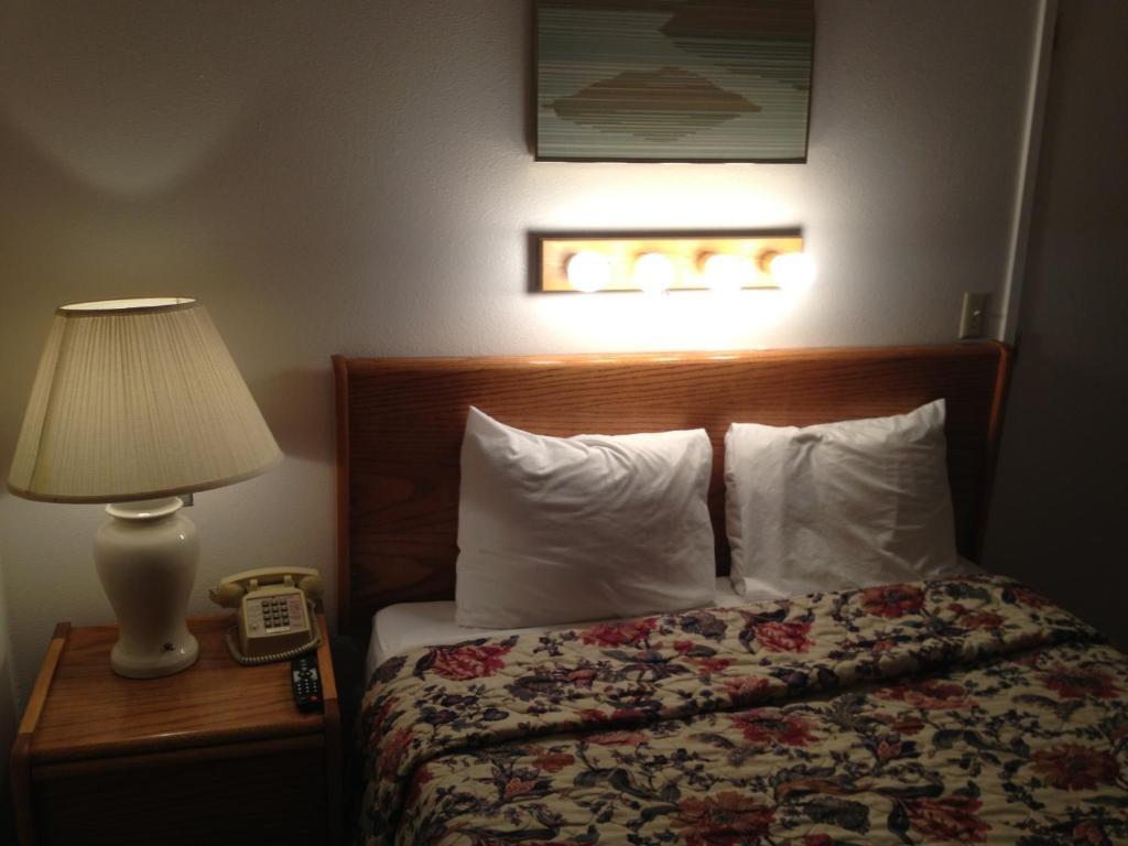 Cozy Cove Beachfront Resort Inn 林肯市 客房 照片